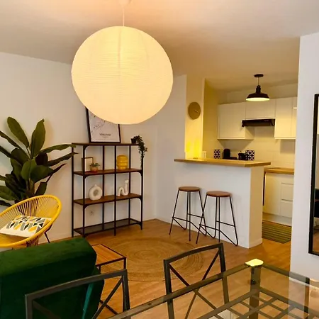 T2 Lumineux Cosy Avec Terrasse Privee - Parking Privee & Metro 5 Min - Proche Centre شقة