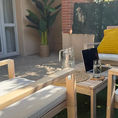 شقة T2 Lumineux Cosy Avec Terrasse Privee - Parking Privee & Metro 5 Min - Proche Centre *